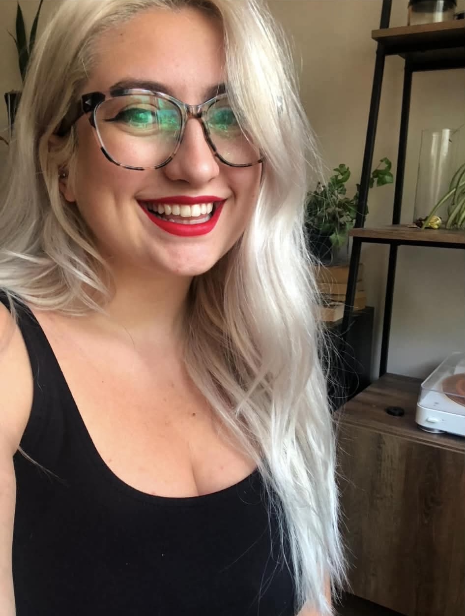 Eva – Master Stylist